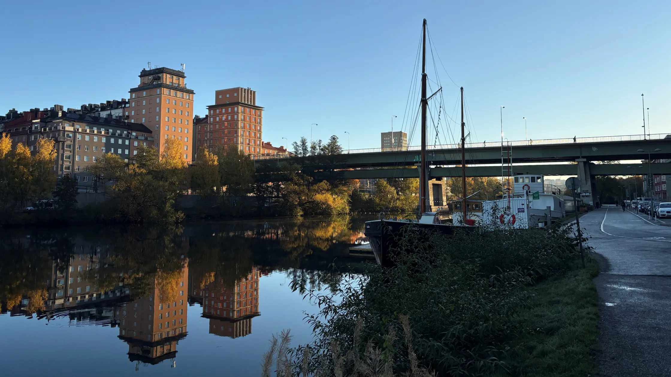 Sankt Eriksbron binder samman Vasastan och Kungsholmen.
