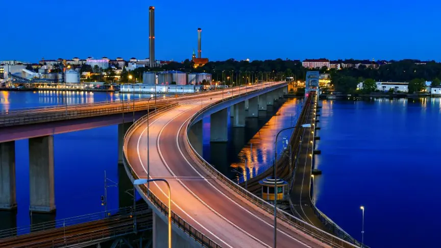 bro mellan Ropsten och Lidingö