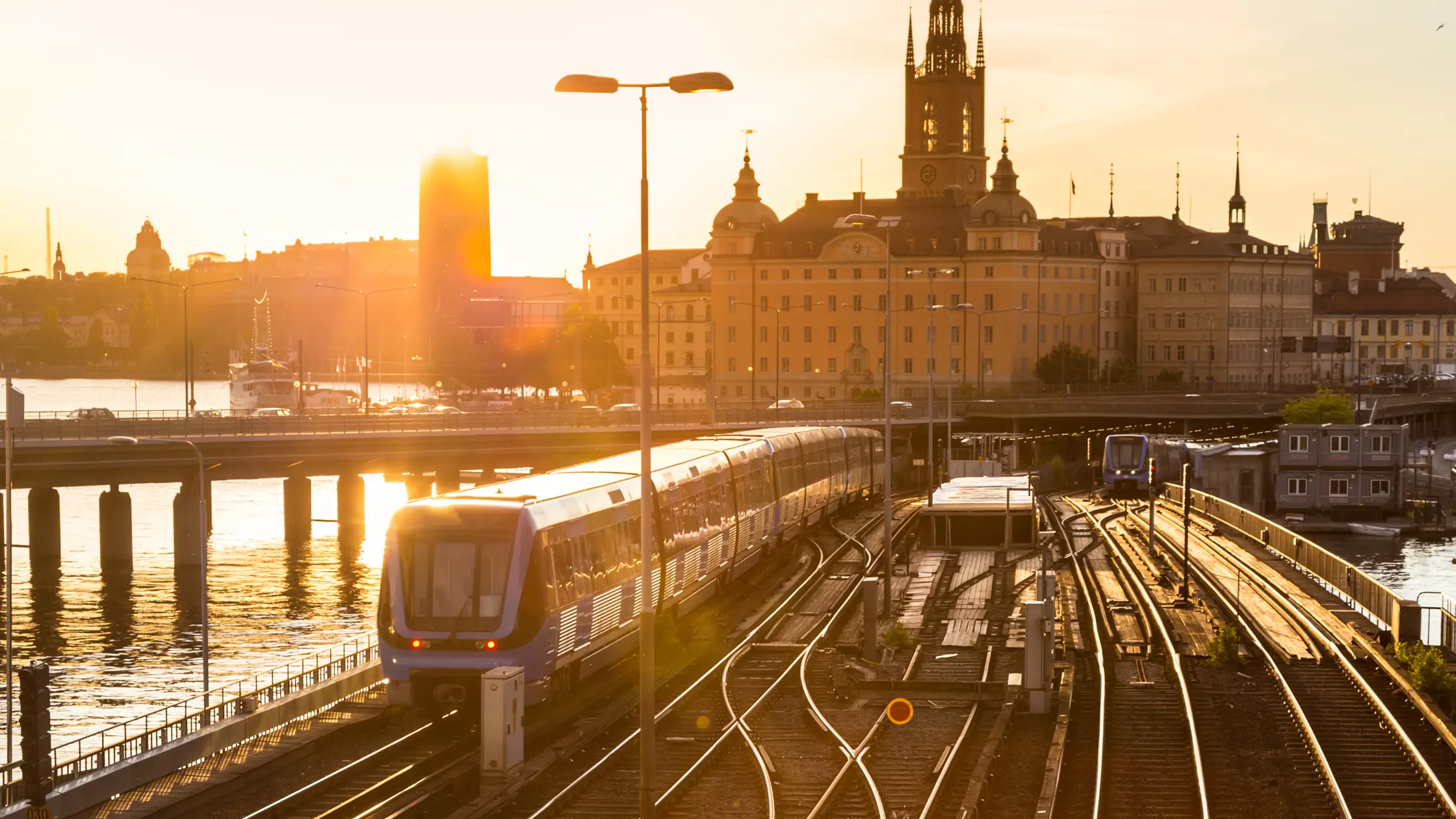 Järnvägsspår och tåg i Stockholm