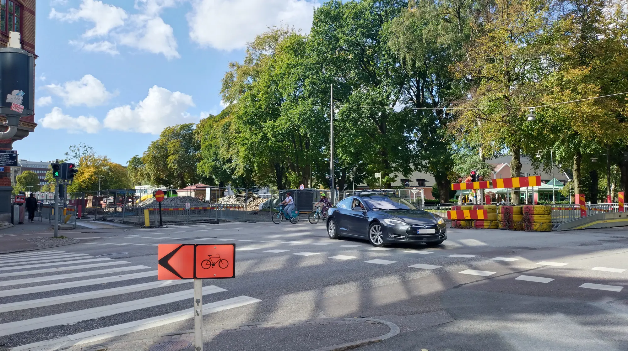 Vägarbete i korsningen Sten Sturegatan-Engelbrektsgatan vid Heden