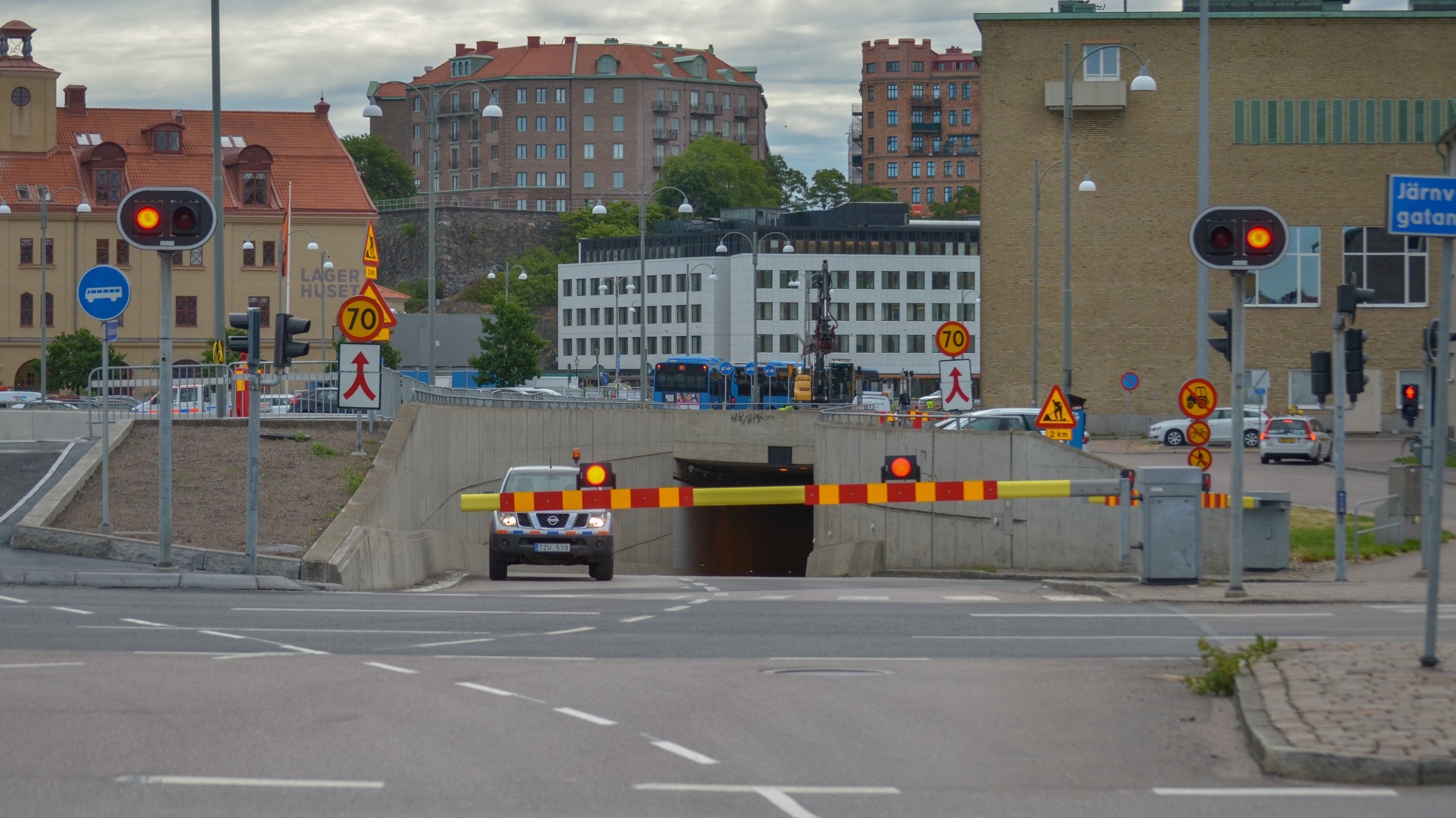Götatunnelns enkelriktning inledd