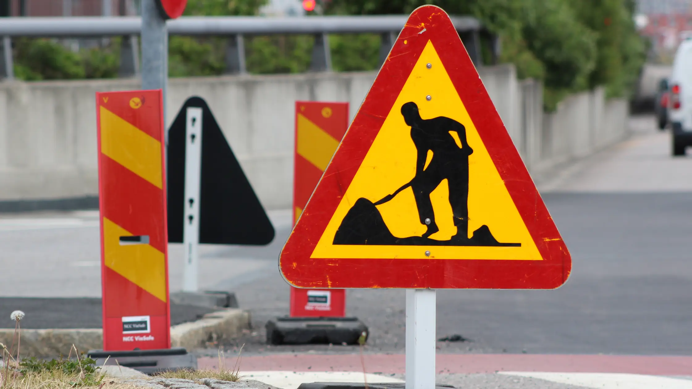 Vägskylt för vägarbete på Gamlestadsvägen.