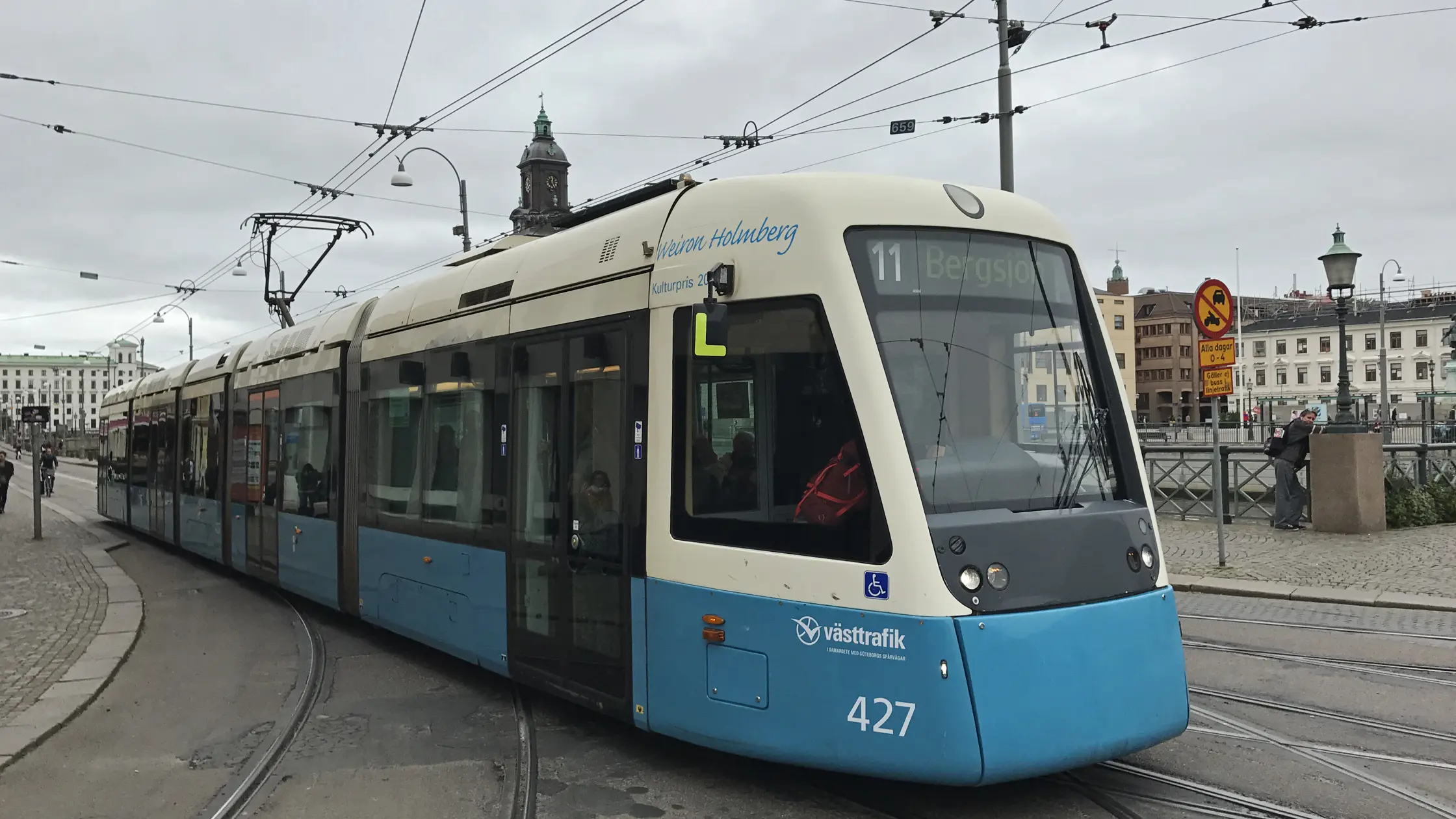 Spårvagn 11 skyltat mot Bergsjön